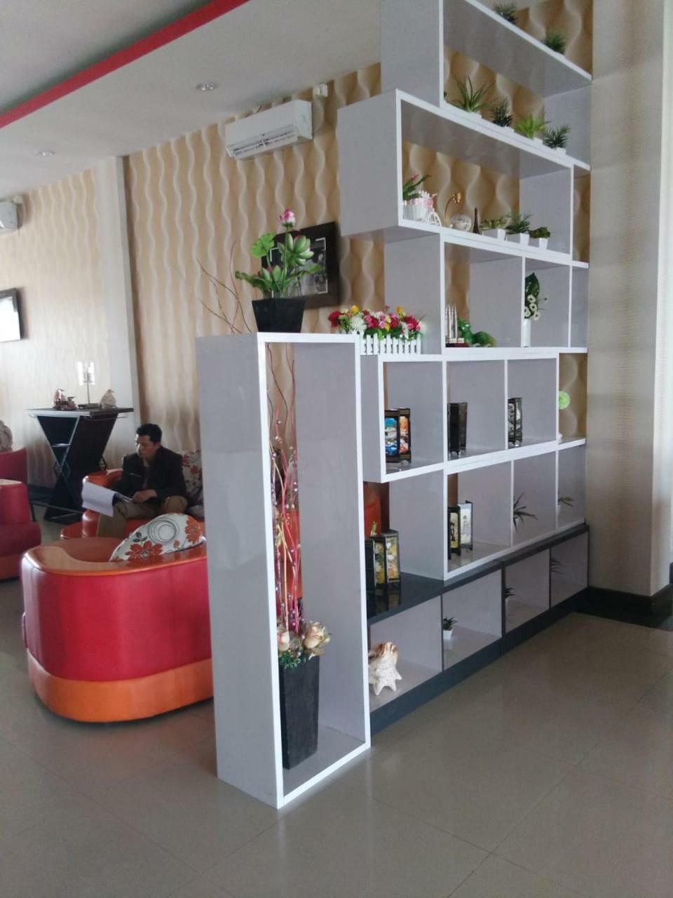 Fortune Front One Hotel Kendari Exteriér fotografie