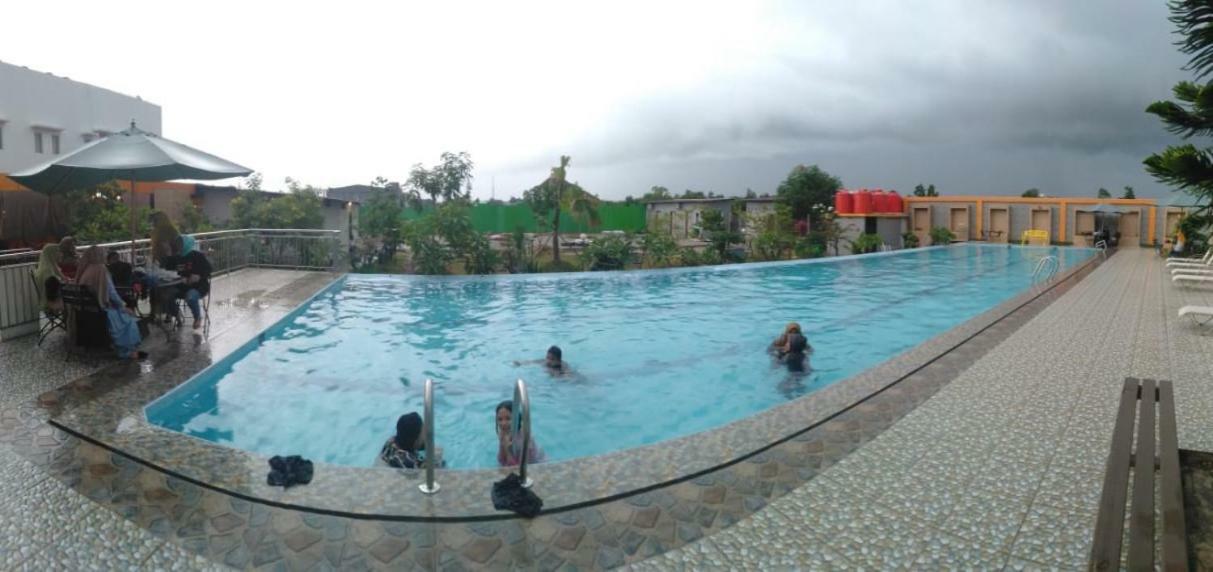 Fortune Front One Hotel Kendari Exteriér fotografie