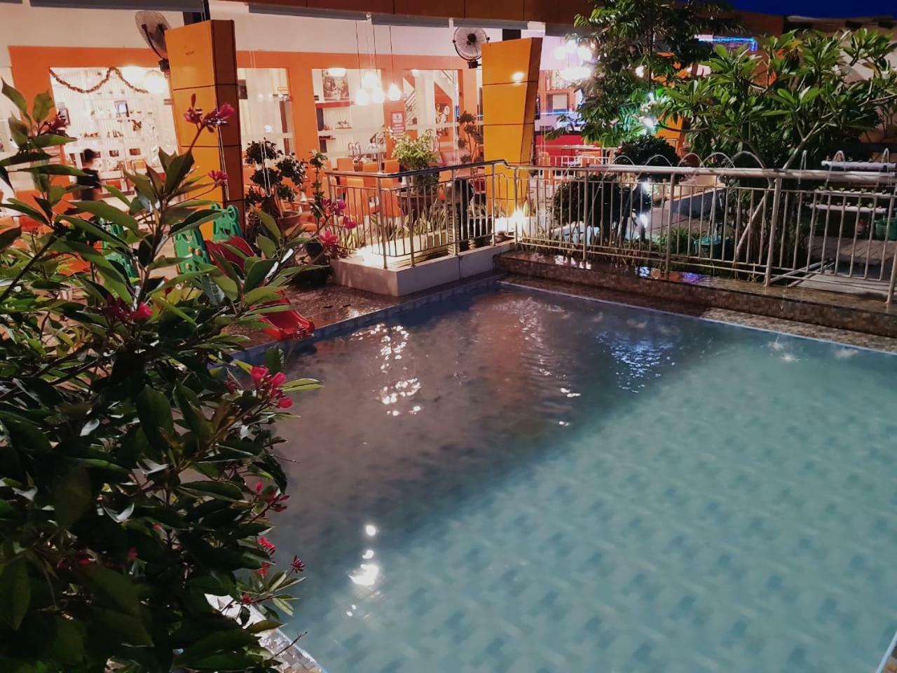 Fortune Front One Hotel Kendari Exteriér fotografie