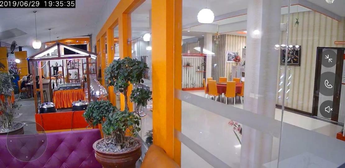 Fortune Front One Hotel Kendari Exteriér fotografie