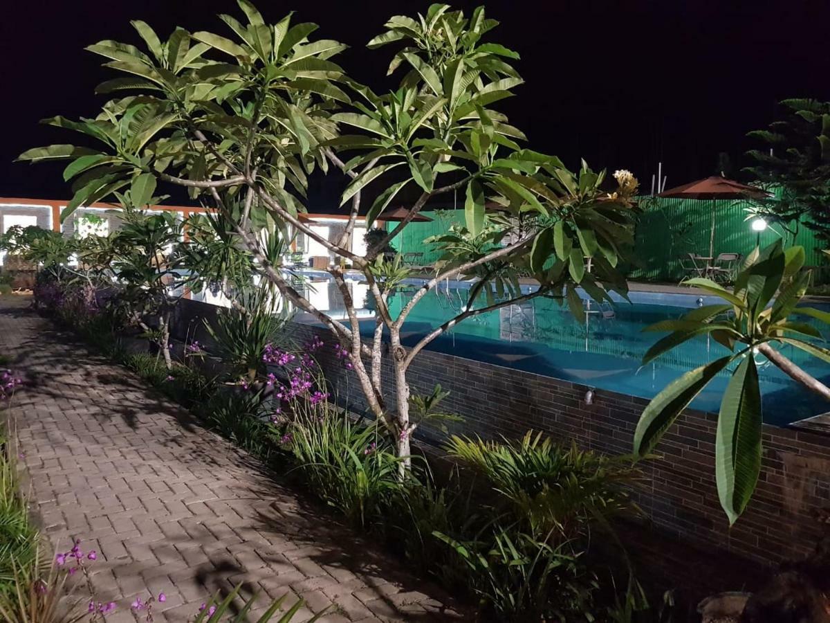 Fortune Front One Hotel Kendari Exteriér fotografie