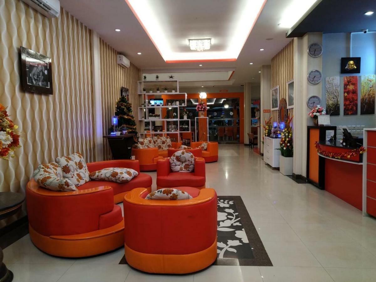 Fortune Front One Hotel Kendari Exteriér fotografie