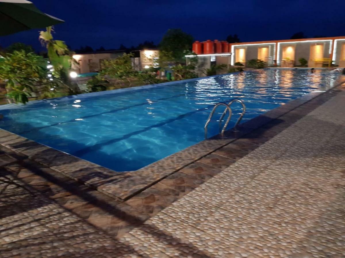 Fortune Front One Hotel Kendari Exteriér fotografie