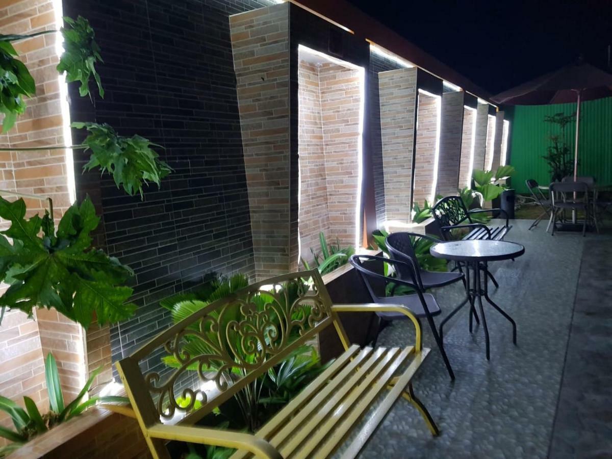 Fortune Front One Hotel Kendari Exteriér fotografie