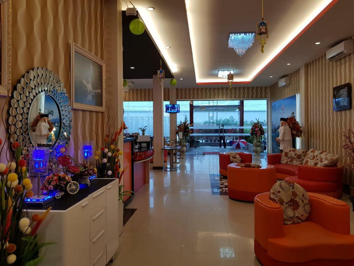 Fortune Front One Hotel Kendari Exteriér fotografie