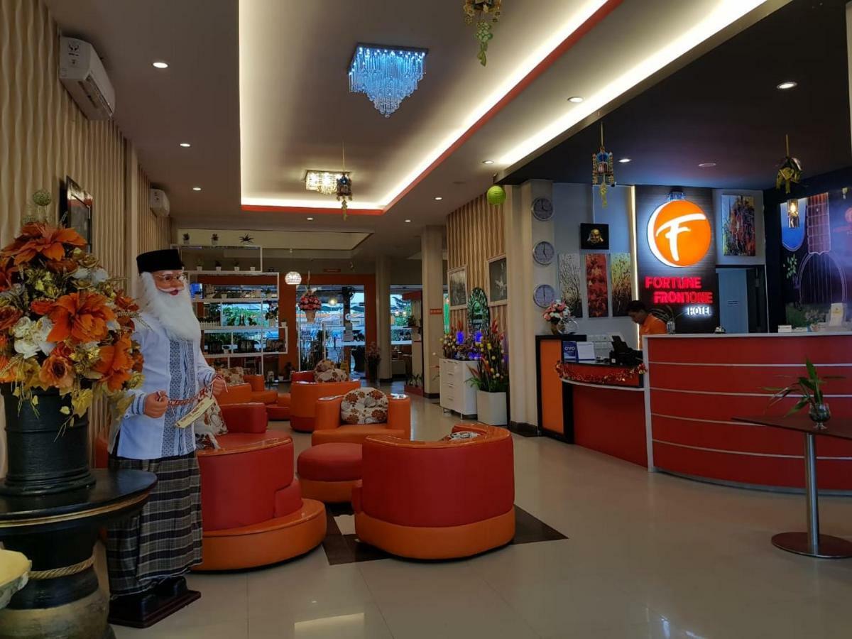Fortune Front One Hotel Kendari Exteriér fotografie