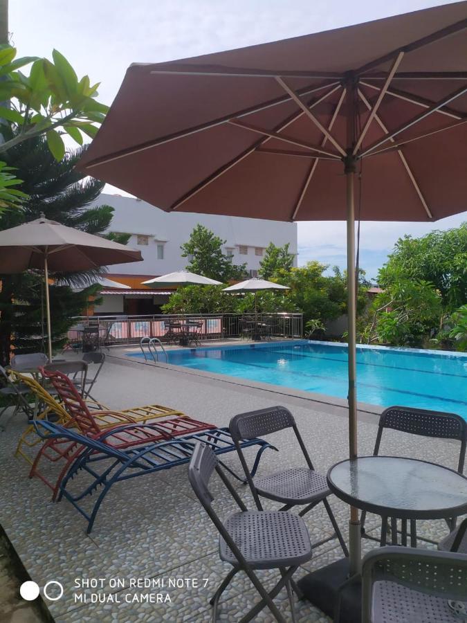 Fortune Front One Hotel Kendari Exteriér fotografie