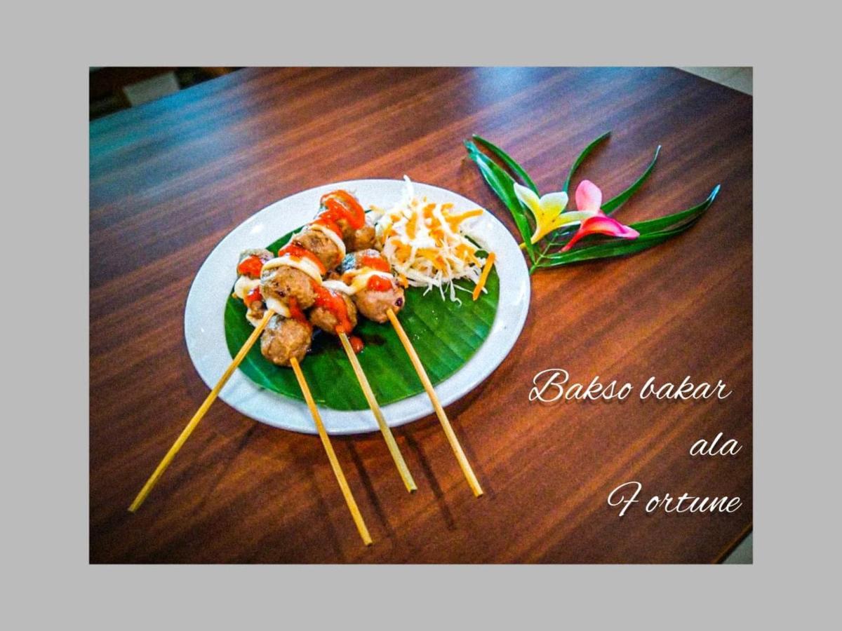 Fortune Front One Hotel Kendari Exteriér fotografie